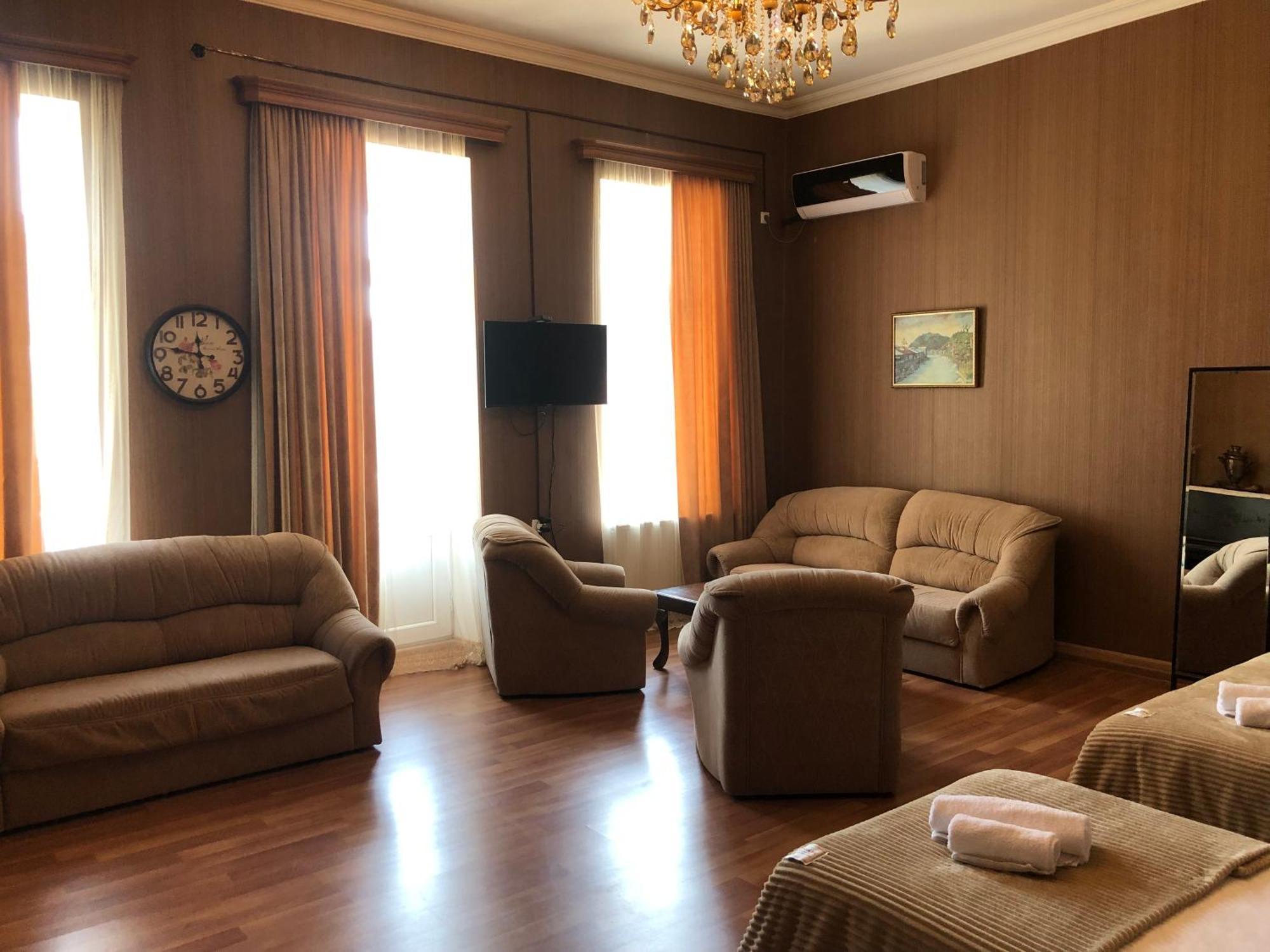 Bookinist Apartment 库塔伊西 外观 照片